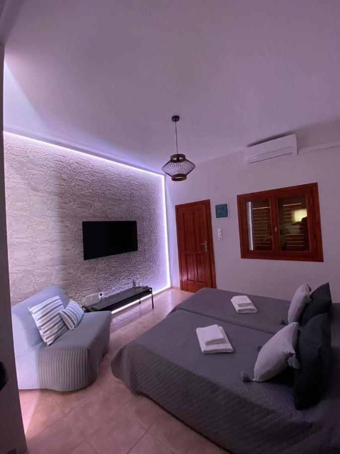 Apartment House By The Sea In Artemis *